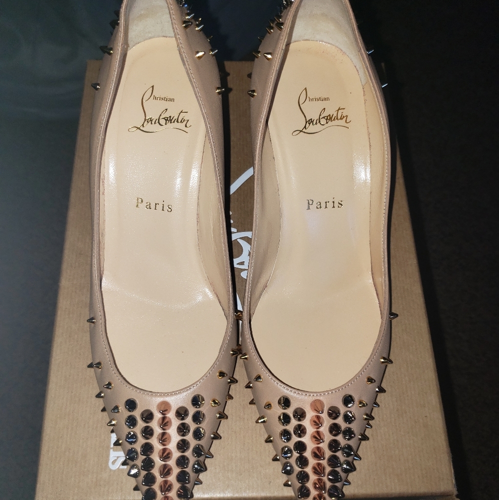 Christian louboutin nude gold